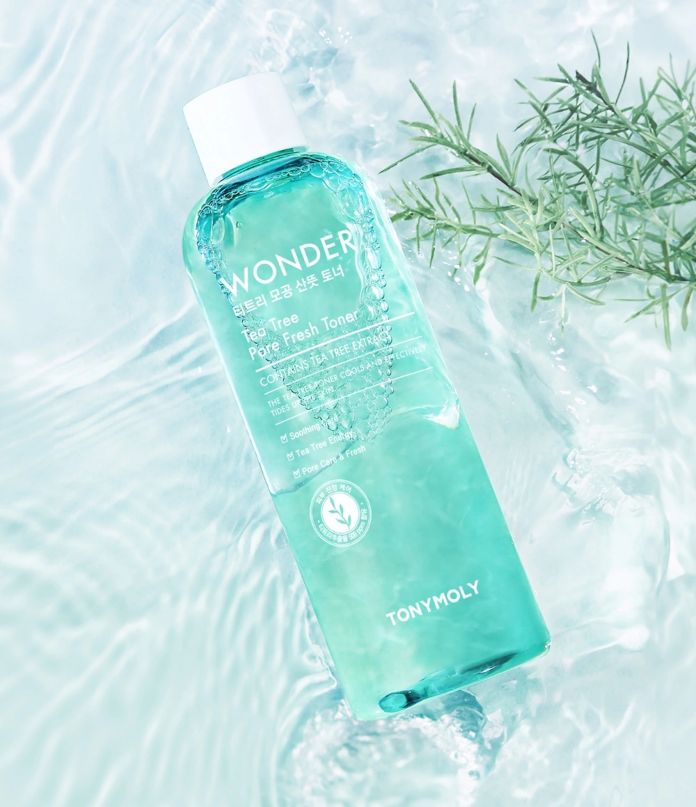 원더 티트리 모공 산뜻 토너 연출 이미지